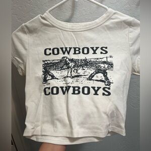 Cropped cowboys t shirt